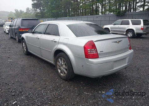2007 Chrysler 300C z USA, uszkodzony, nr VIN 2C3LK63H17H681761
